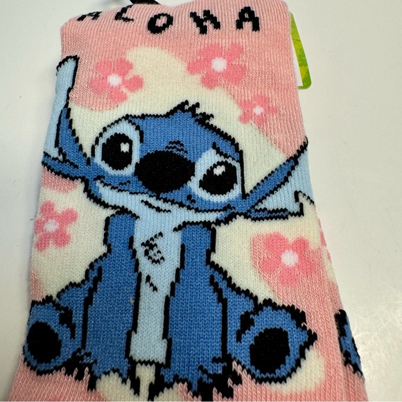 NWT. 1-Pack of Lilo & Stitch No Show Socks. Featuring Stitch - Picture 6 of 9